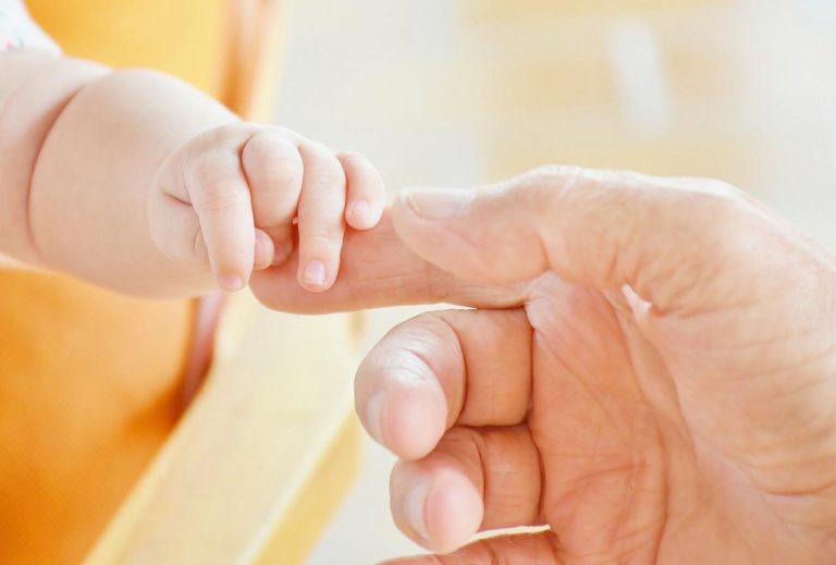 Read more about the article Więź między rodzicem a dzieckiem