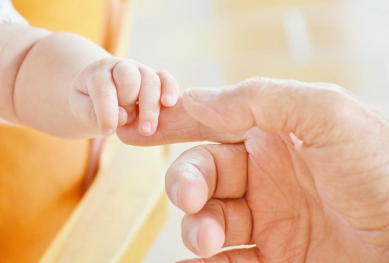Read more about the article Więź między rodzicem a dzieckiem